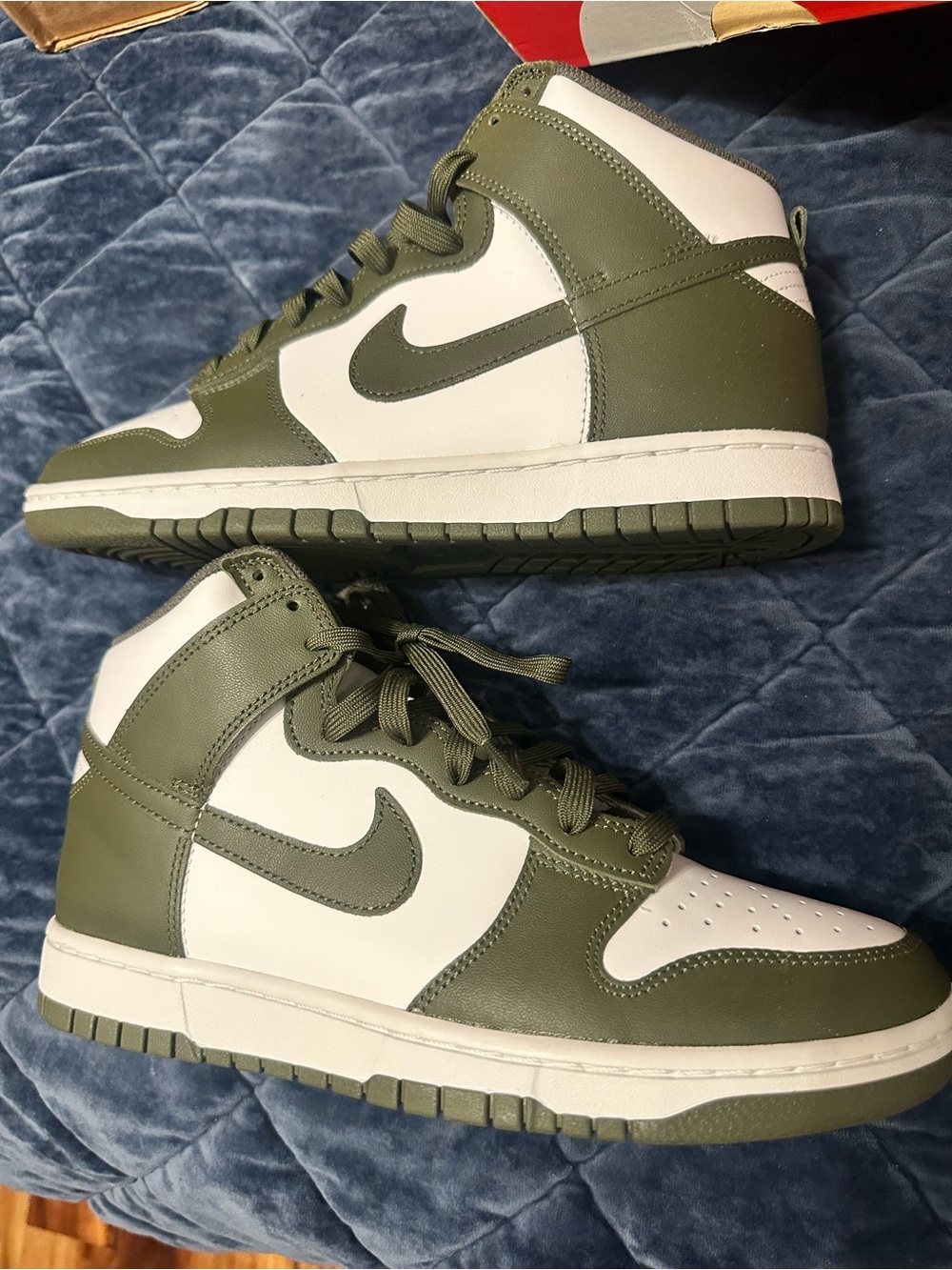 Nike Dunk High Retro Men 9.5/Women 11 White & Cargo Khaki  (NIB deadstock 2021)